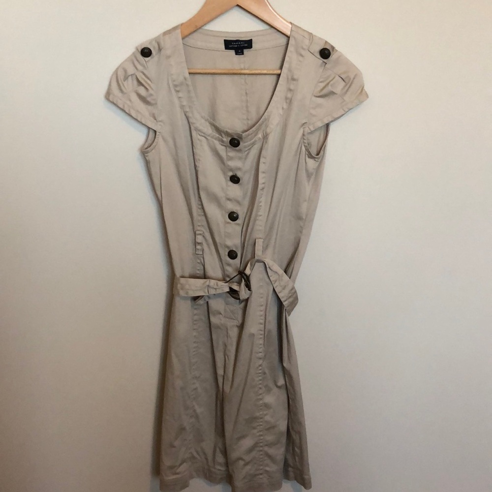 Super cute Tahari khaki dress size 4